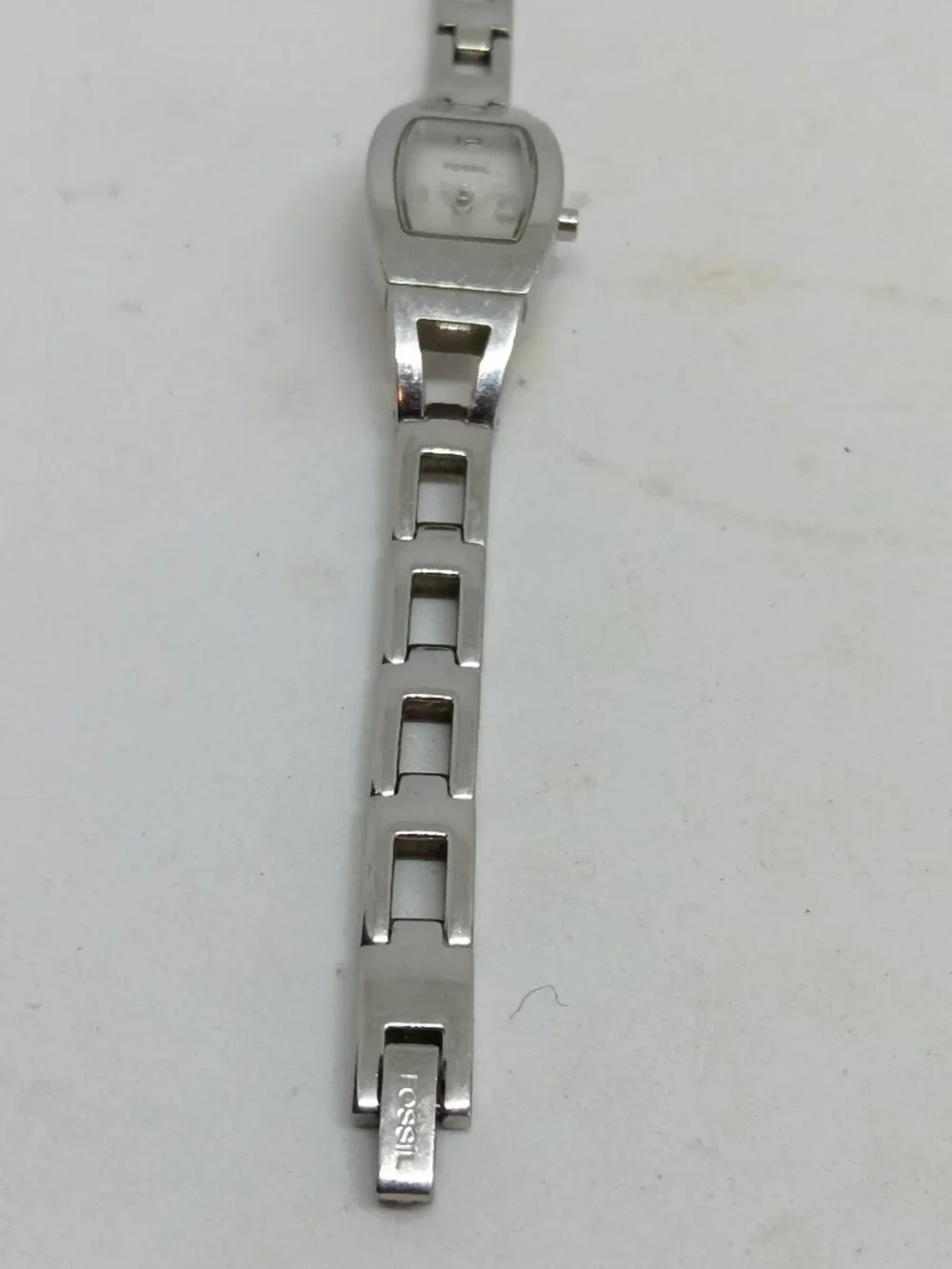 VINTAGE 2000s Fossil f2 ES-9381 Women's 17 x 25mm Stainless Steel Tonneau Watch
